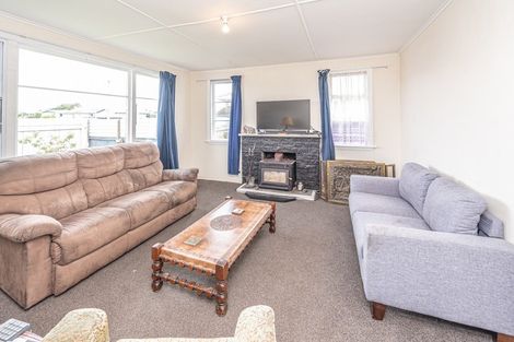 Photo of property in 28 Raupo Street, Castlecliff, Whanganui, 4501