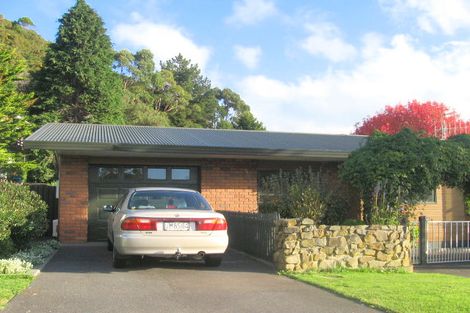 Photo of property in 2 Hine Road, Wainuiomata, Lower Hutt, 5014