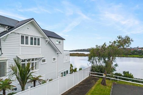 Photo of property in 1 Bangor Street, Point Chevalier, Auckland, 1022