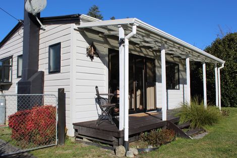 Photo of property in 8 Rangatira Drive, Mangakino, 3421