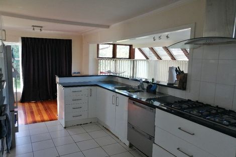 Photo of property in 32 Golf Road, New Lynn, Auckland, 0600