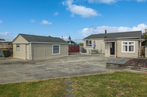 Photo of property in 21 Seabury Avenue, Foxton Beach, Foxton, 4815