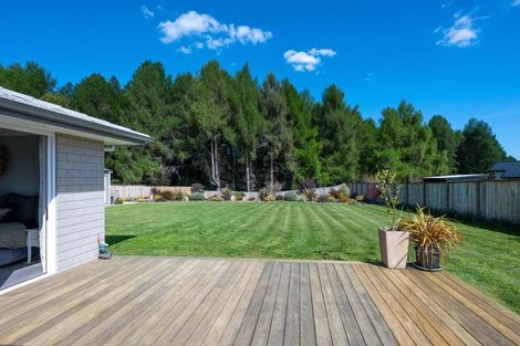 Photo of property in 12 Karaka Place, Kinloch, Taupo, 3377
