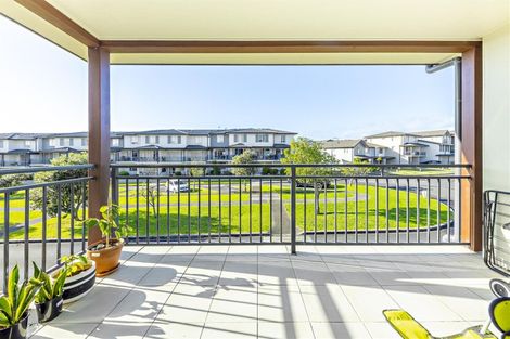 Photo of property in 5/30 Opito Way, East Tamaki, Auckland, 2013