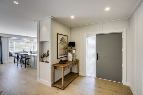 Photo of property in 71 Oak Road, Poraiti, Napier, 4112