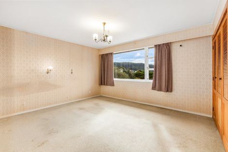 Photo of property in 1 Bede Grove, Tawa, Wellington, 5028