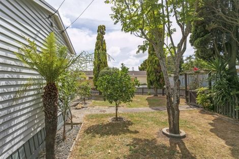 Photo of property in 1/5 Woodside Road, Manurewa, Auckland, 2102