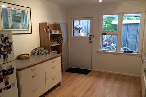 Photo of property in 2/84 Holly Road, St Albans, Christchurch, 8014