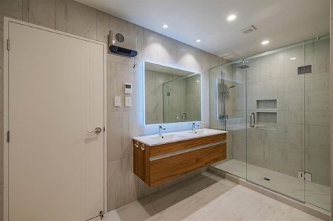 Photo of property in 4 Resolution Drive, Gulf Harbour, Whangaparaoa, 0930