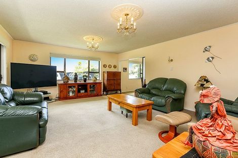 Photo of property in 1 Byron Place, Whalers Gate, New Plymouth, 4310