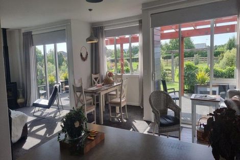 Photo of property in 9 Waipuna Grove, Levin, 5571