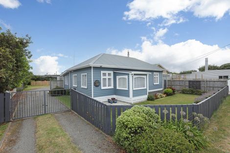 Photo of property in 141 Seabury Avenue, Foxton Beach, Foxton, 4815