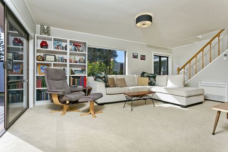 Photo of property in 65 Alton Avenue, Hillcrest, Auckland, 0627