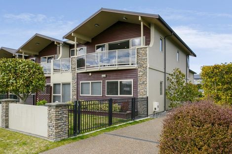 Photo of property in 3/15 Tremaine Avenue, Two Mile Bay, Taupo, 3330