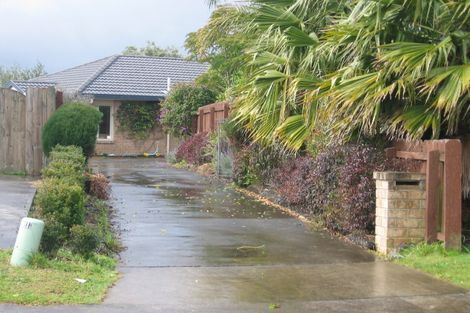 Photo of property in 10 Lutana Place, Burswood, Auckland, 2013