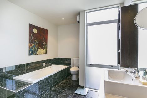 Photo of property in 3 Northland Road, Northland, Wellington, 6012