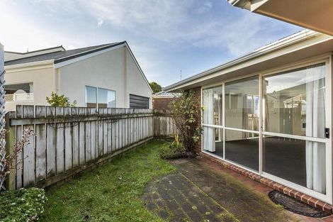 Photo of property in 35a Eastbourne Street, Caversham, Dunedin, 9012