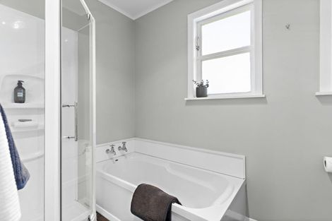 Photo of property in 9 Yule Grove, Greytown, 5712