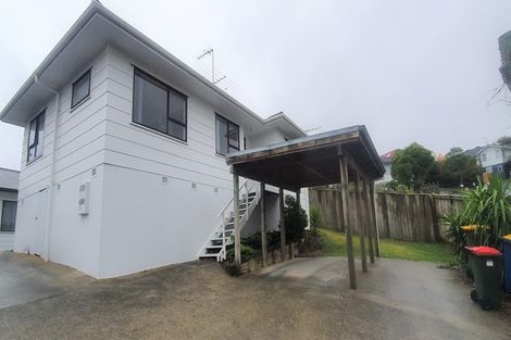 Photo of property in 12 Tetrarch Place, Totara Vale, Auckland, 0629