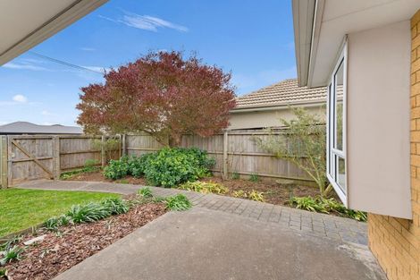 Photo of property in 2/2 Bentley Street, Russley, Christchurch, 8042