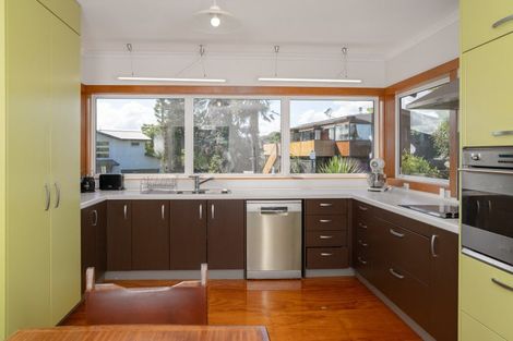 Photo of property in 61 Lorenzen Bay Road, Raglan, 3225