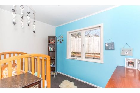 Photo of property in 104 Sunnyside Road, Sunnyvale, Auckland, 0612