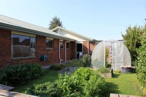 Photo of property in 36 Anne Street, Winton, 9720