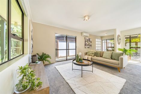 Photo of property in 92d Kamahi Street, Stokes Valley, Lower Hutt, 5019