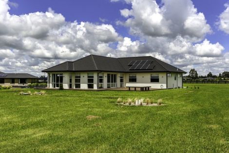 Photo of property in 26 Whitcombe Place, Darfield, 7571