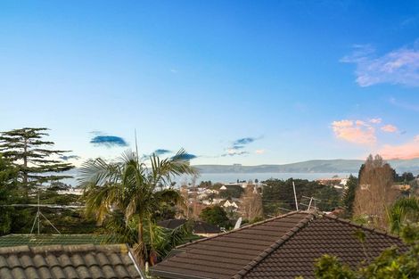 Photo of property in 45a Forrest Hill Road, Milford, Auckland, 0620