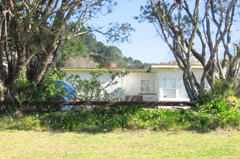 Photo of property in 52 Riverview Road, Cooks Beach, Whitianga, 3591