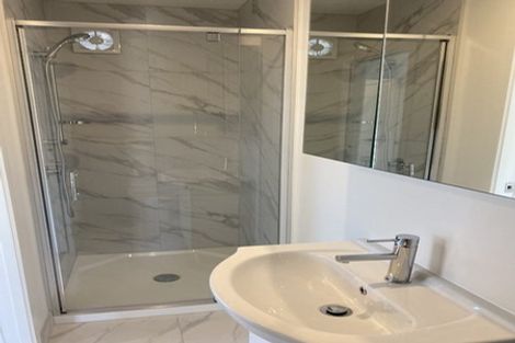 Photo of property in 4/43 Yeovil Road, Te Atatu Peninsula, Auckland, 0610