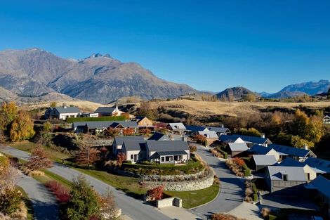 Photo of property in 10 Mica Ridge, Arrowtown, 9371