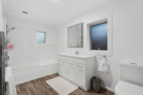 Photo of property in 2 Himalayan Close, Judea, Tauranga, 3110