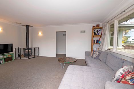 Photo of property in 14 Birdwood Road, Swanson, Auckland, 0612