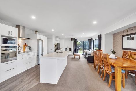 Photo of property in 3 Hineaari Street, Marshland, Christchurch, 8083