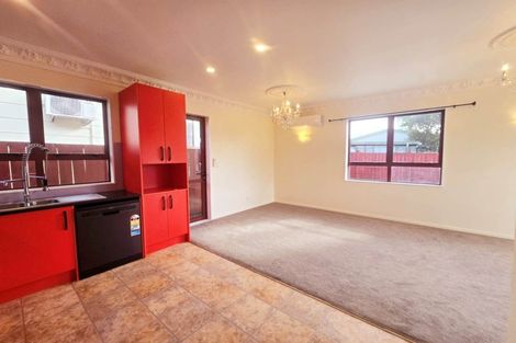 Photo of property in 3/48 Pooks Road, Ranui, Auckland, 0612
