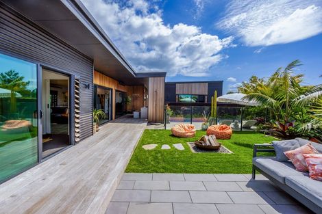 Photo of property in 4 Awatira Drive, Papamoa Beach, Papamoa, 3118