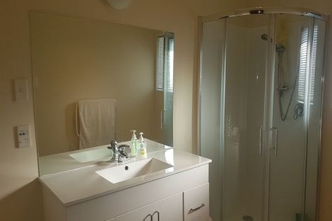 Photo of property in 2/20 Sturges Road, Henderson, Auckland, 0612