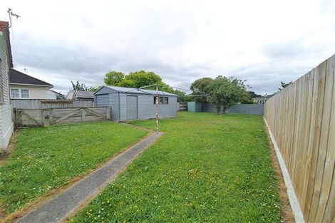Photo of property in 27 Savage Crescent, West End, Palmerston North, 4412