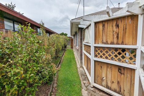 Photo of property in 4 Royal Oak Drive, Kelvin Grove, Palmerston North, 4414