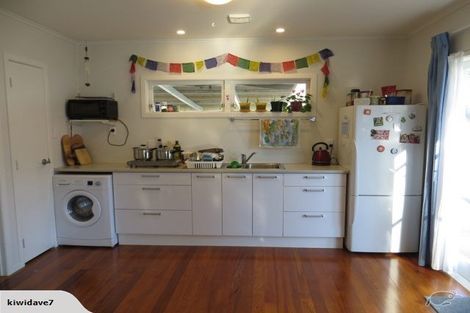 Photo of property in 5 Domain Lane, Mangere Bridge, Auckland, 2022