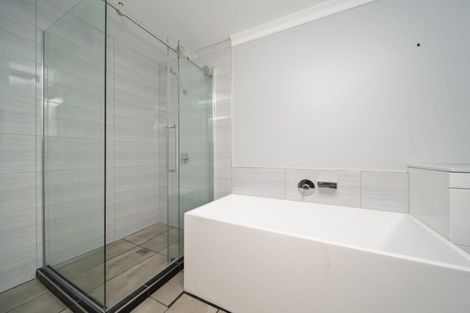 Photo of property in 43 Waihi Road, Hawera, 4610