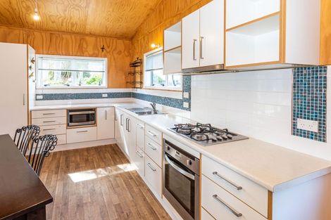 Photo of property in 2 Koromiko Drive, Coromandel, 3506