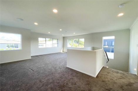 Photo of property in 6 Sai Ridge Close, Pukekohe, 2120
