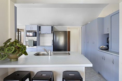 Photo of property in 115 Heta Road, Highlands Park, New Plymouth, 4312