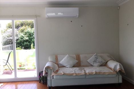 Photo of property in 1/189 Lake Road, Belmont, Auckland, 0622