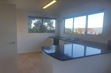 Photo of property in 64 Cypress Drive, Maungaraki, Lower Hutt, 5010