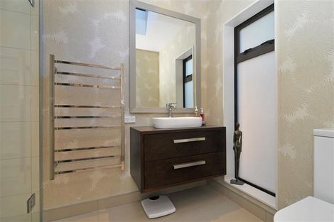 Photo of property in 2 Tai Paku Paku Road, Karaka Bays, Wellington, 6022