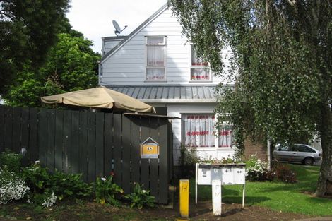 Photo of property in 4 Teo Lane, Mangere, Auckland, 2022